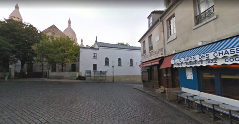 Paris: Montmartre Private Guided Walking Tour - Quaint Streets and Cafes