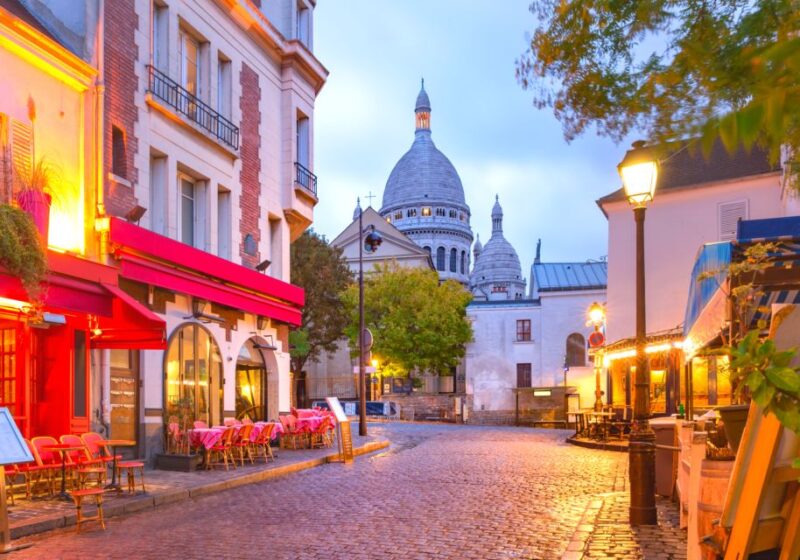 Paris: Montmartre Scavenger Hunt & Sights Self-Guided Tour - Find the Hidden Gems