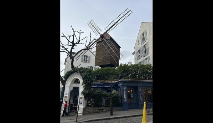 Paris: Montmartre Tour With Sacré-CœUr (Wine Tasting Option) - Frequently Asked Questions