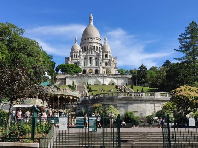 Paris: Montmartre Walking Tour With a Local Guide - What to Expect During the Tour