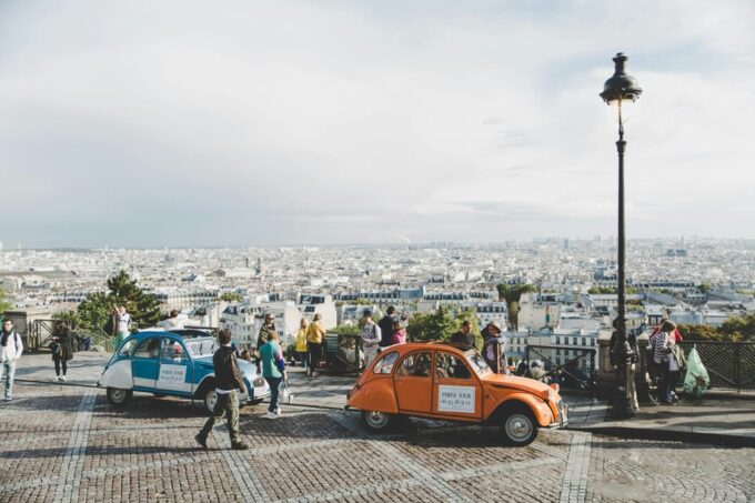 Paris: Montmartre Walking Tour With Official Local Guide - Cultural Immersion