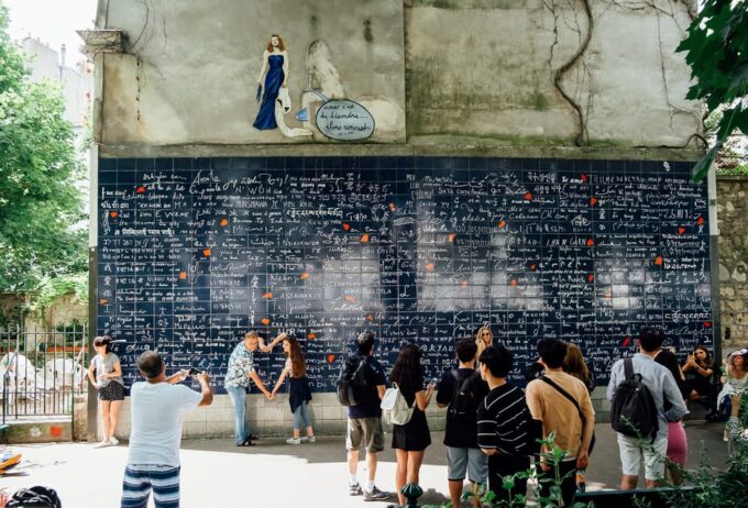 Paris: Montmartre Walking Tour With Official Local Guide - Meeting Point and Inclusions