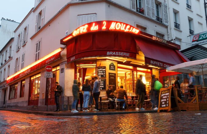 Paris: Montmartre Walking Tour With Official Local Guide - Tour Suitability
