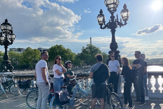 Paris Monuments Small Group Bike Tour - Refreshments and Snacks Included