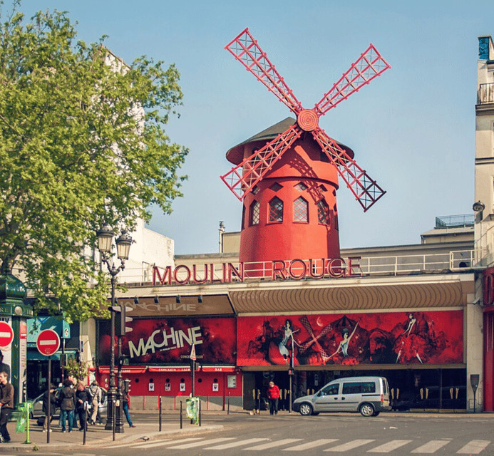 Paris: Moulin Rouge and Montmartre Walking Tour SEMI-PRIVATE - Group Size and Language