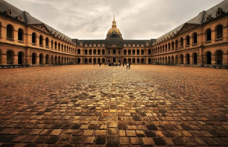 Paris: Napoleon Walking Tour With Les Invalides & Tomb Entry - Itinerary Highlights