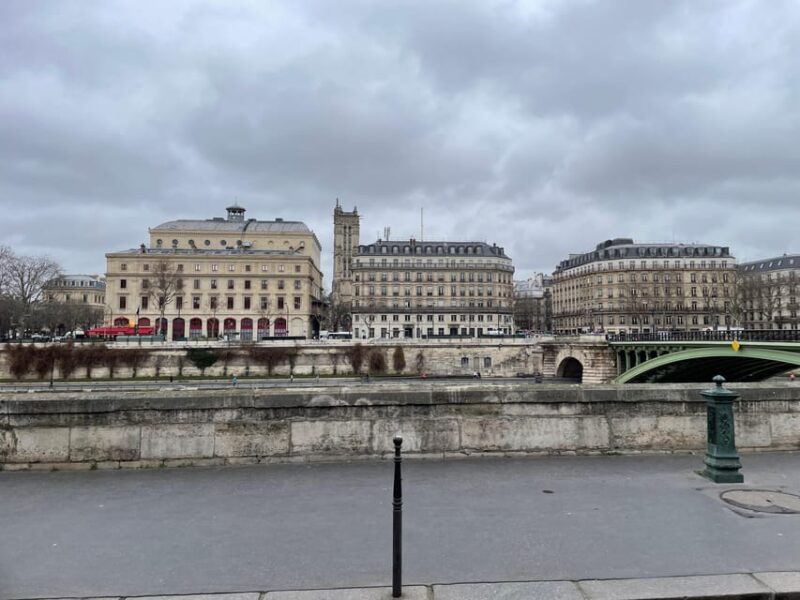 Paris: Notre-Dame Cathedral Exterior Guided Tour - Post-Tour Exploration