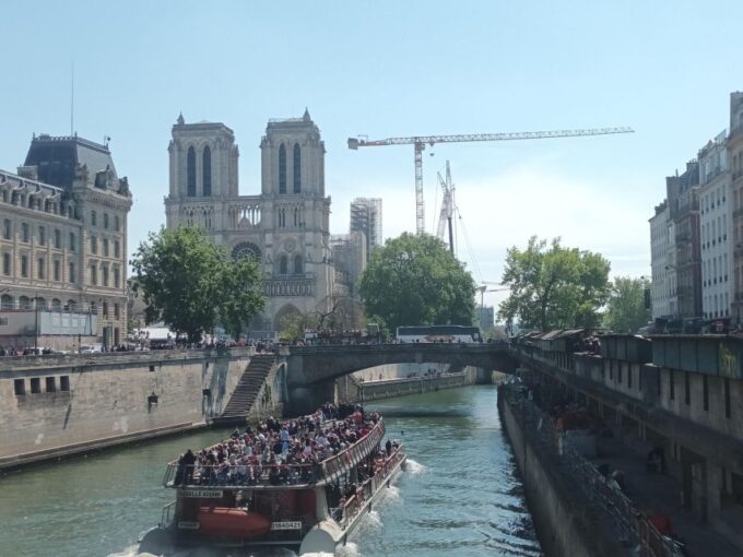 Paris: Notre Dame & Île De La Cité Tour With Sainte Chapelle - Optional Conciergerie Visit