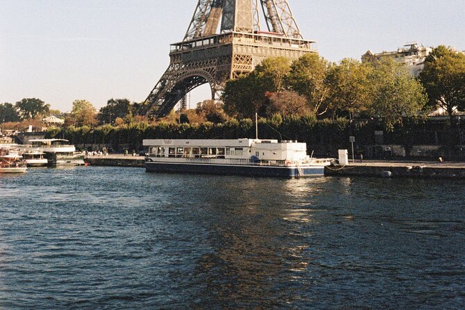 Paris One Hour Seine River Cruise With Recorded Commentary - Cancellations and Operational Challenges