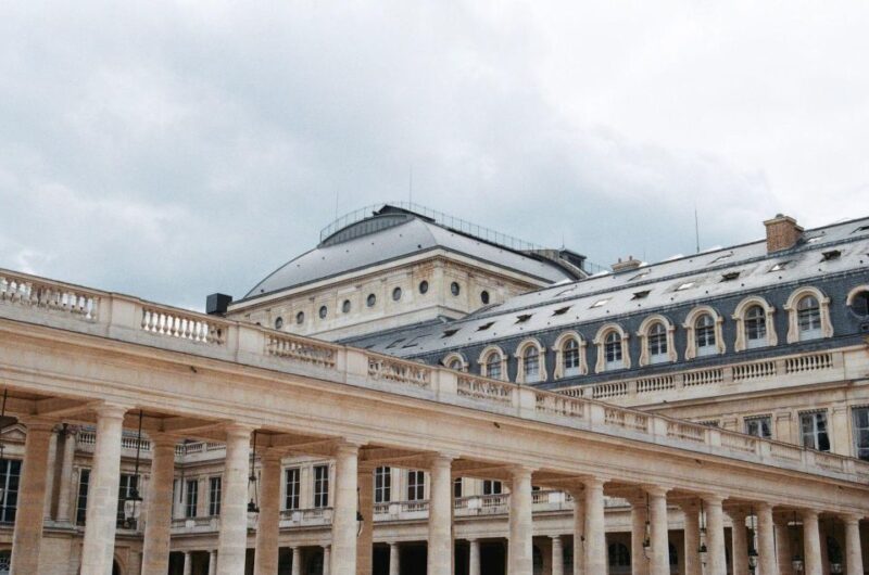 Paris: Palais Royal & Covered Galleries Audio Tour (EN) - Exploring the Palais Royal