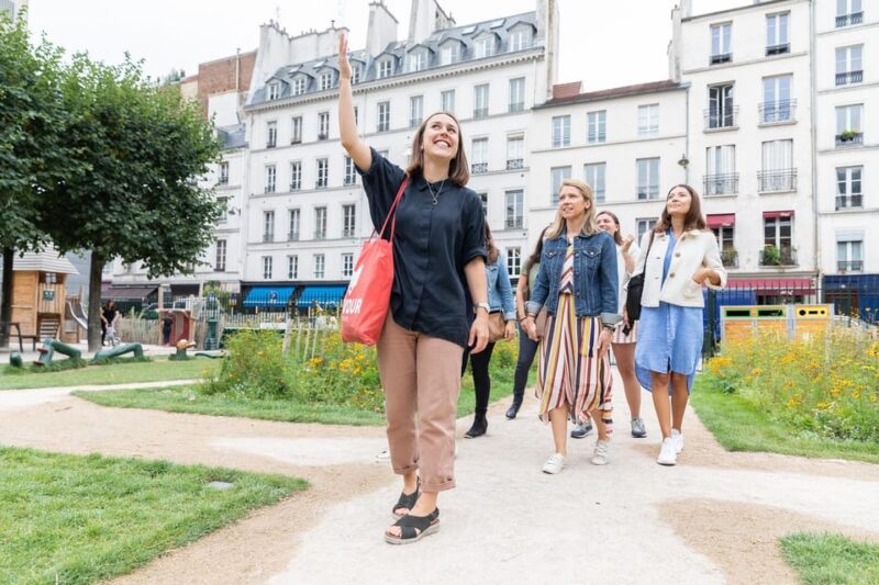 Paris: Pastry & Chocolate Walking Tour With Tastings - Exploring Parisian Charm