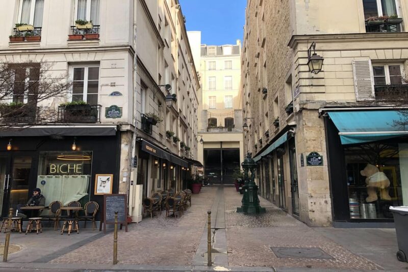 Paris: Pastry & Chocolate Walking Tour With Tastings - Experienced and Engaging Guide
