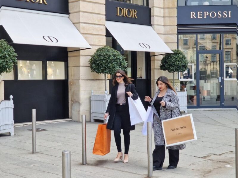 Paris: Personal Shopper Experience With a Fashion Expert - Personalized Shopping Circuits
