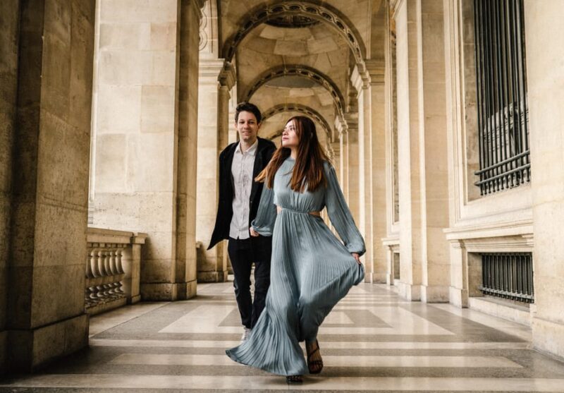 Paris Photographer | Professional Photos at the Louvre - Accessibility and Group Options