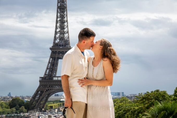 Paris: Photoshoot Around Eiffel Tower With 55 Edited Photos - Planning Your Paris Photography Adventure