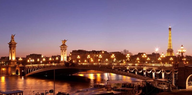 Paris: Private City Sightseeing Tour With Driver - Itinerary Highlights