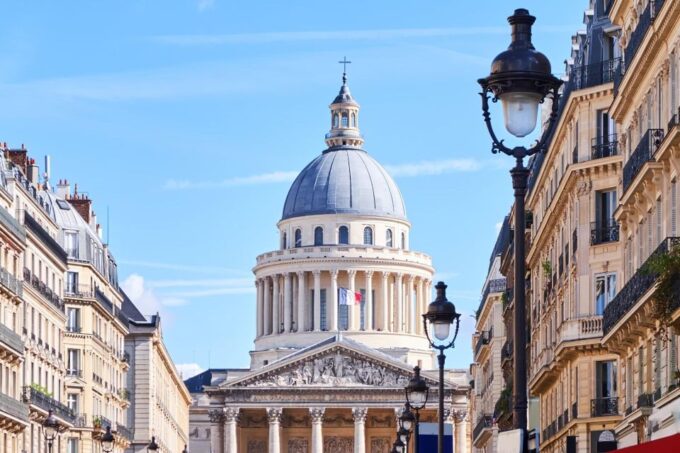 Paris: Private City Sightseeing Tour With Driver - Exploring Iconic Landmarks