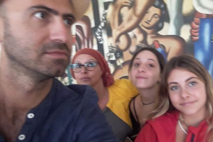 Paris: Private Custom Walking Tour With a Local Guide - Benefits of a Private Tour