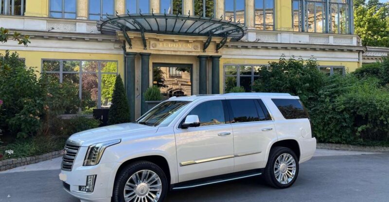 Paris: Private Drive to Historical Monuments in Luxury Car - Luxury Car Rental