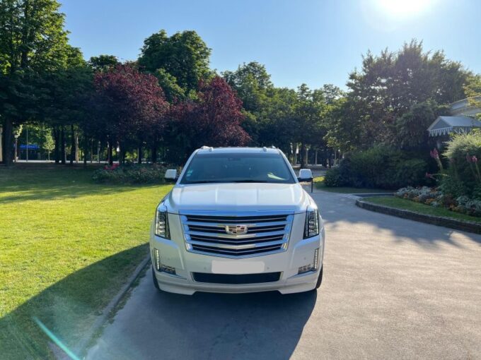 Paris: Private Drive to Historical Monuments in Luxury Car - Exclusions to Consider