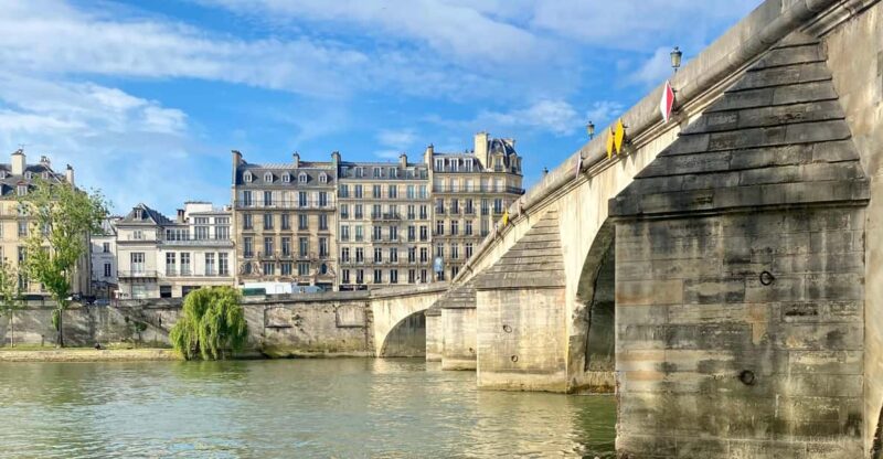 Paris: Private Early Morning City Walking Tour - Itinerary Highlights
