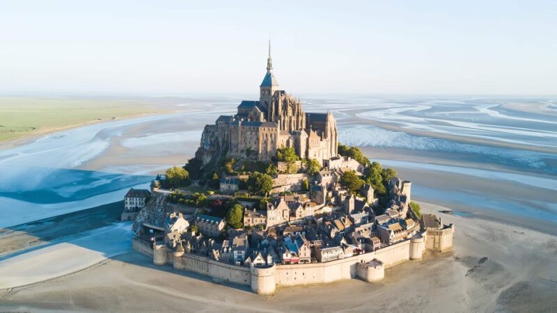 Paris: Private Excursion Paris - Mont Saint Michel - Just The Basics