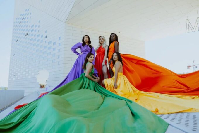 Paris : Private Flying Dress Photoshoot by the Eiffel Tower - Cancelation Policy