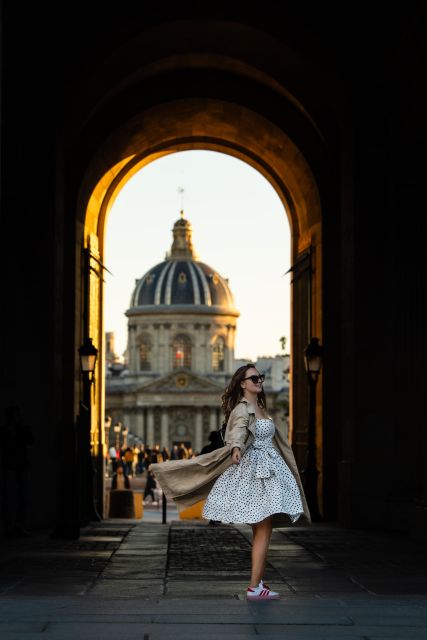 Paris: Private Flying-dress Photoshoot @jonadress - Meeting Point