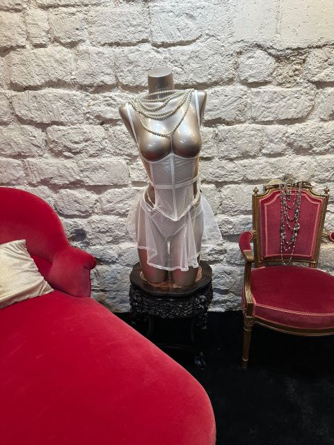 Paris: Private Lingerie Fitting Activity for Couples - Duration and Pricing Details