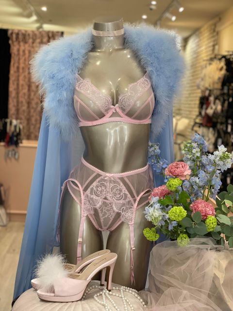 Paris: Private Lingerie Fitting Activity for Couples - Cancellation and Payment Policies