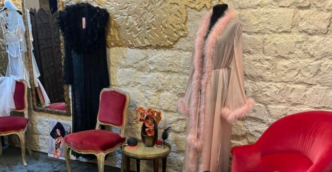 Paris: Private Lingerie Fitting Activity for Couples - Frequently Asked Questions