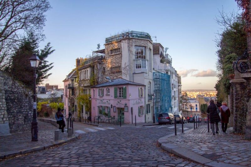 Paris : Private Montmartre & Sacré Coeur Walking Tour - Experience and Highlights