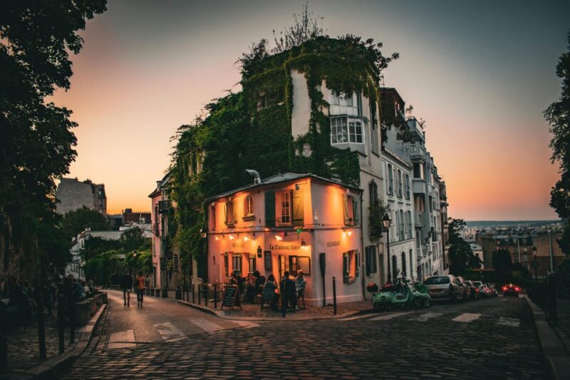Paris : Private Montmartre & Sacré Coeur Walking Tour - Inclusions