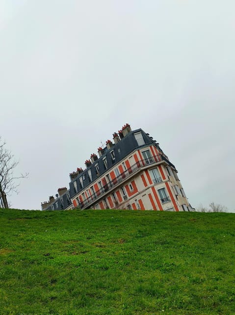 Paris : Private Montmartre & Sacré Coeur Walking Tour - Pricing and Duration