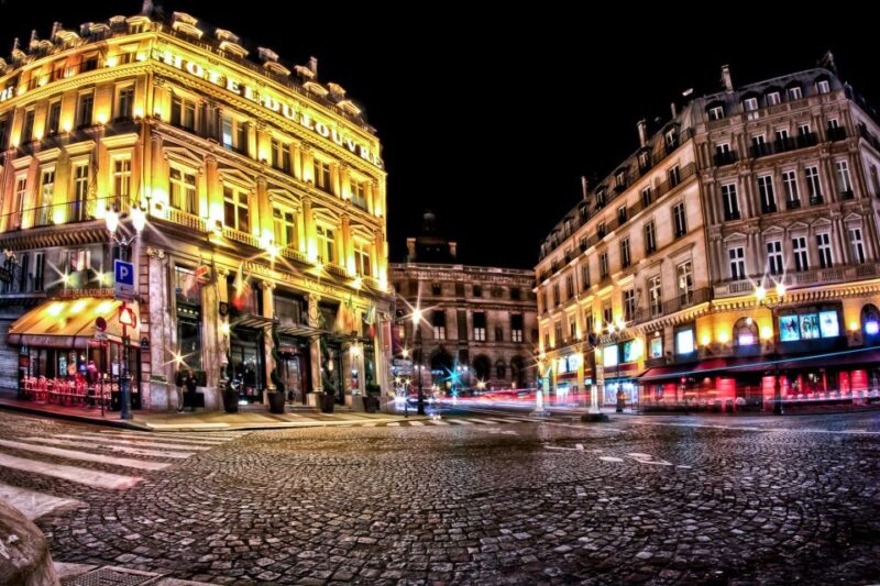 Paris: Private Night Tour With Driver for 3 People - Picturesque Montmartre Neighborhood