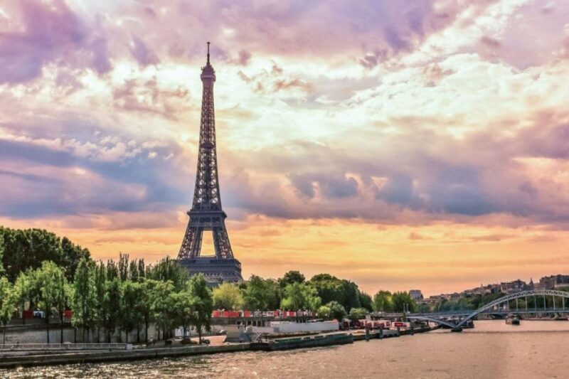 Paris: Private Paris Tour in an Electric Vehicle - Pricing and Group Size