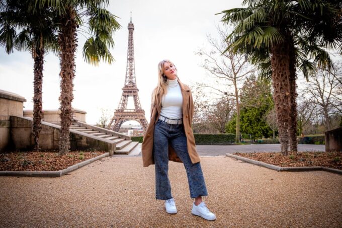 Paris: Private Photoshoot Near Any Chosen Landmark - Receiving Edited Photos