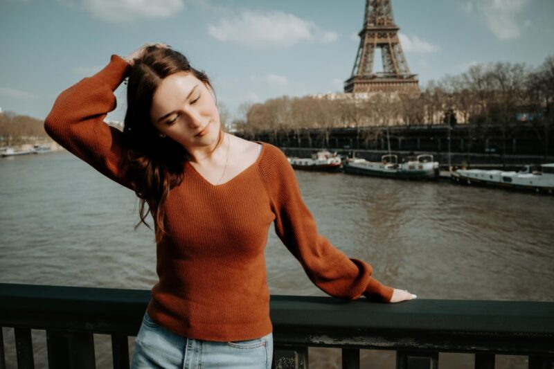 Paris: Private Photoshoot Near the Eiffel Tower - Personalized Photo Shoot Experience