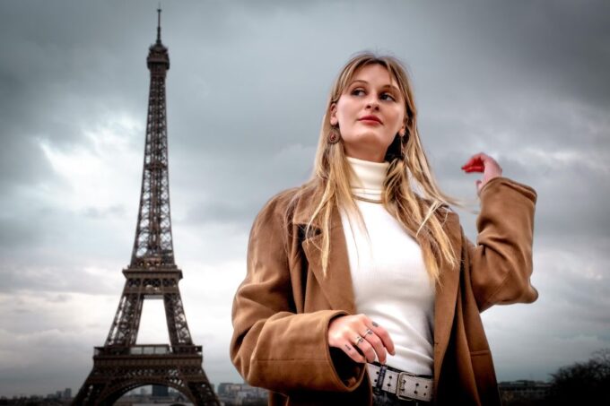 Paris: Private Photoshoot Near the Eiffel Tower - Flexible Booking and Availability