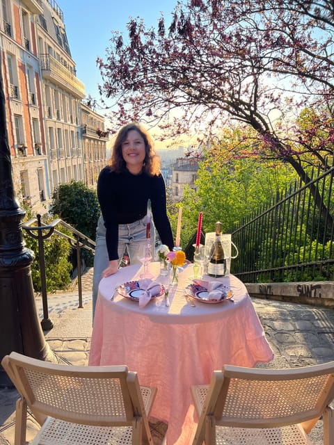 Paris : Private Romantic Dinner With an Eiffel Tower View - Eiffel Tower Sparkle