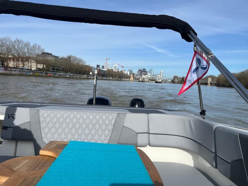 Paris: Private Seine Cruise, Modern Boat - 2 Hours - Key Points