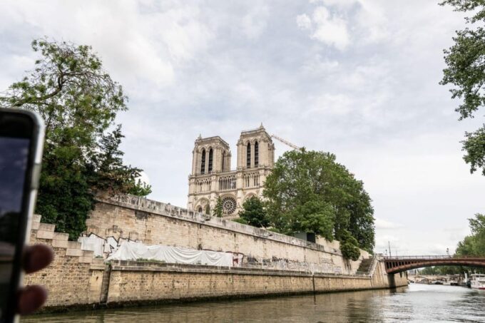 Paris: Private Seine River Cruise - Frequently Asked Questions