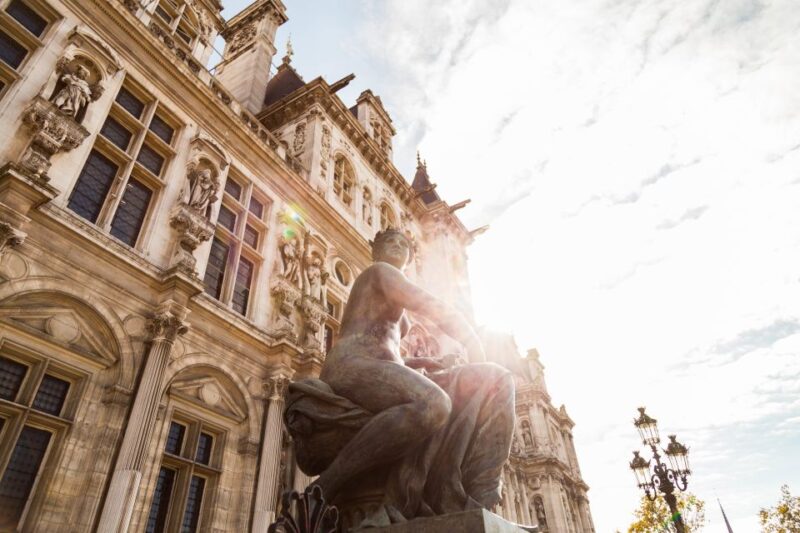 Paris: Private Tour With Locals – Highlights & Hidden Gems - Louvre Museum Exploration