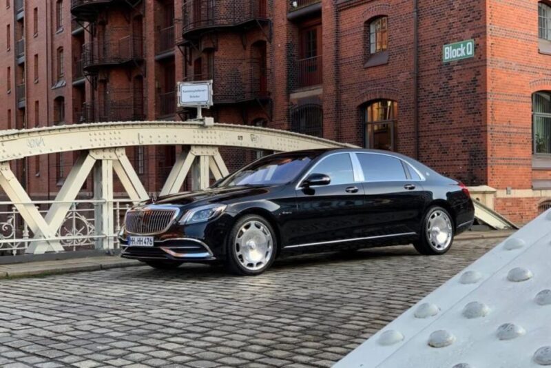 Paris: Private Transfer to or From Le Bourget Airport - Scenic or Fastest Route