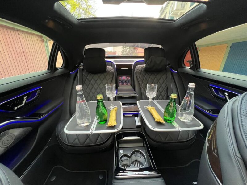Paris: Private Transportation to Historic Monuments - Included Amenities and Comforts