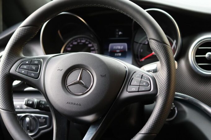 Paris: Private Van Transfer From CDG Airport to Disneyland - Booking and Payment