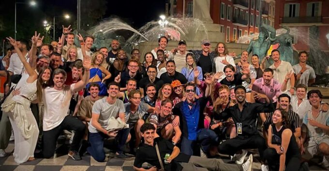 Paris Pub Crawl: Party and Meet With International Travelers - Customer Feedback