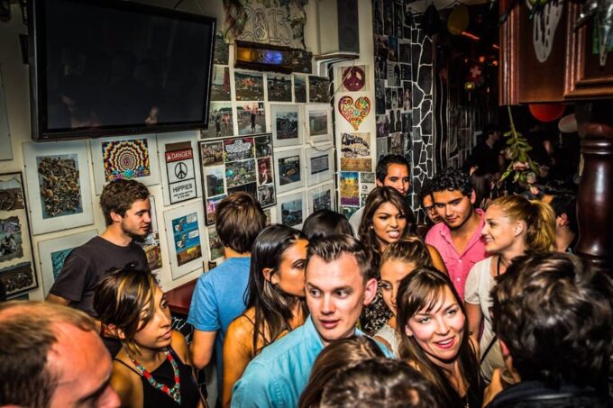 Paris: Pub Crawl With Shots and Nightclub Entry - Positive Feedback Highlights