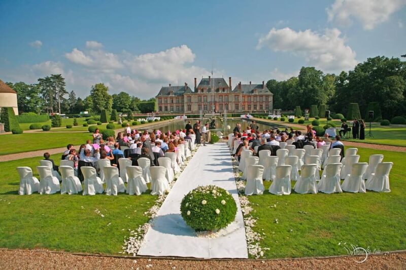 Paris: Puss in Boots Castle Château De Breteuil Private Tour - Accessibility for Wheelchair Users