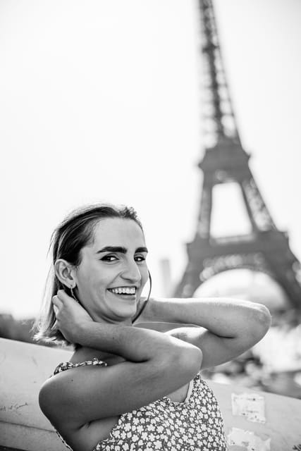 Paris: Quick Street Photoshoot - Photographers Expertise